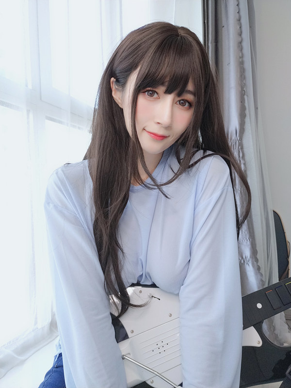 Coser小姐姐白银 – 镜子里的姐姐 [21P1V-67MB]